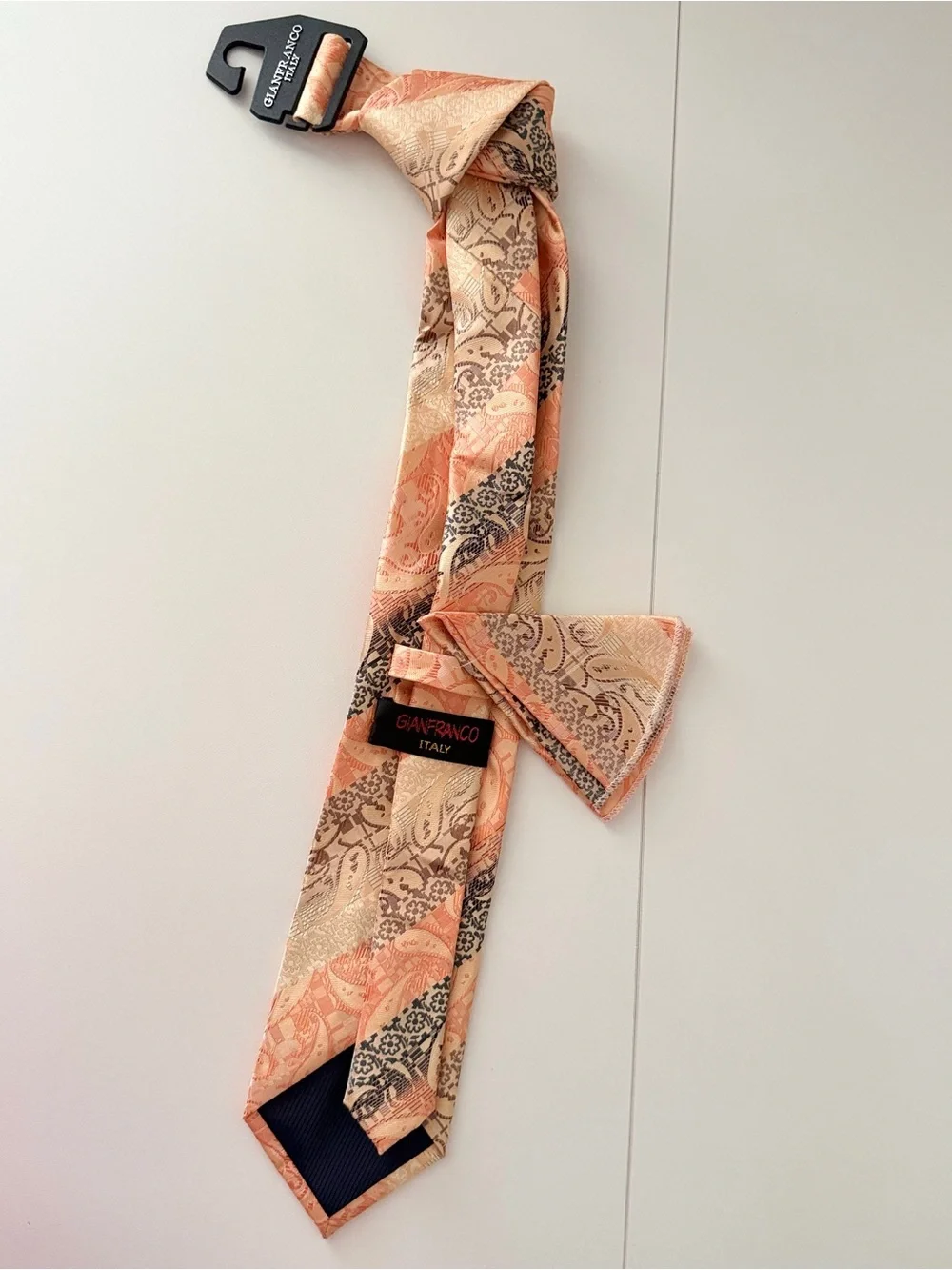 Gianfranco Men’s Paisley Necktie Peach Beige Black Pointed Tie